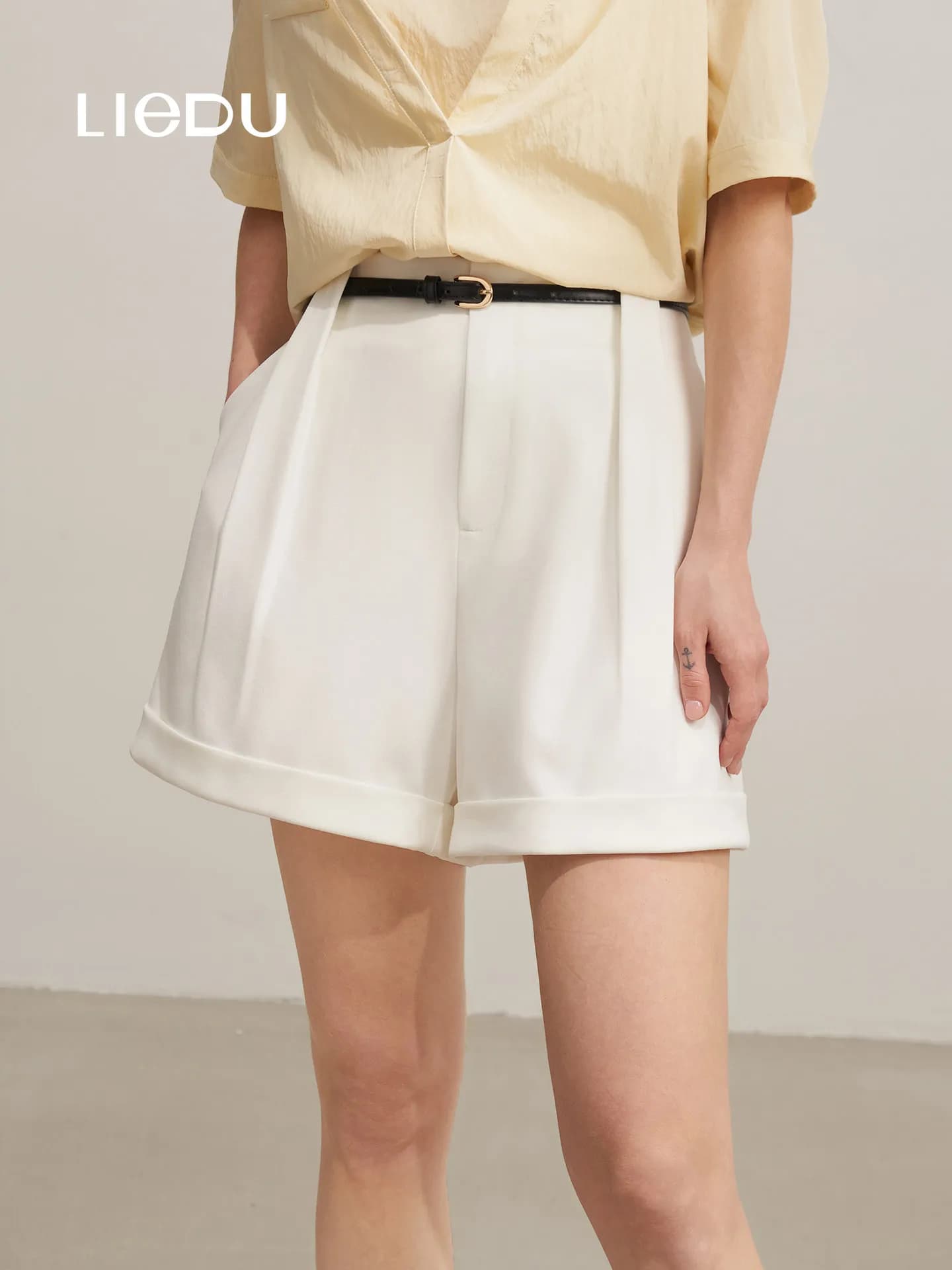 LIEDU French Elegant Commuter Women High Waist Pleated Cuff Hem Suit Shorts with Belt Loose Fashion Casual Office Daily Outfit