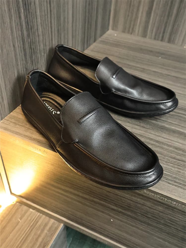 Mocassini Casual Primaverili da Uomo in Pelle Bovina Morbida, Scarpe Slip-On con Punta Tonda e Suola in Gomma, Leggere, Stile Business