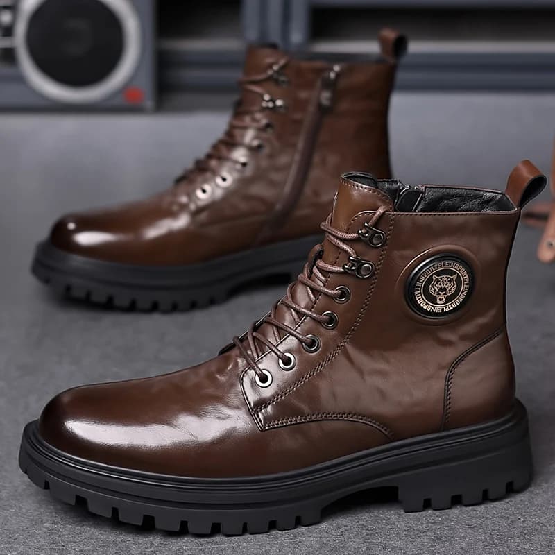 Scarpe alte da uomo in pelle Motociclette alla moda Stivali caldi invernali Stivali casual quotidiani antiscivolo resistenti all'usura per uomo
