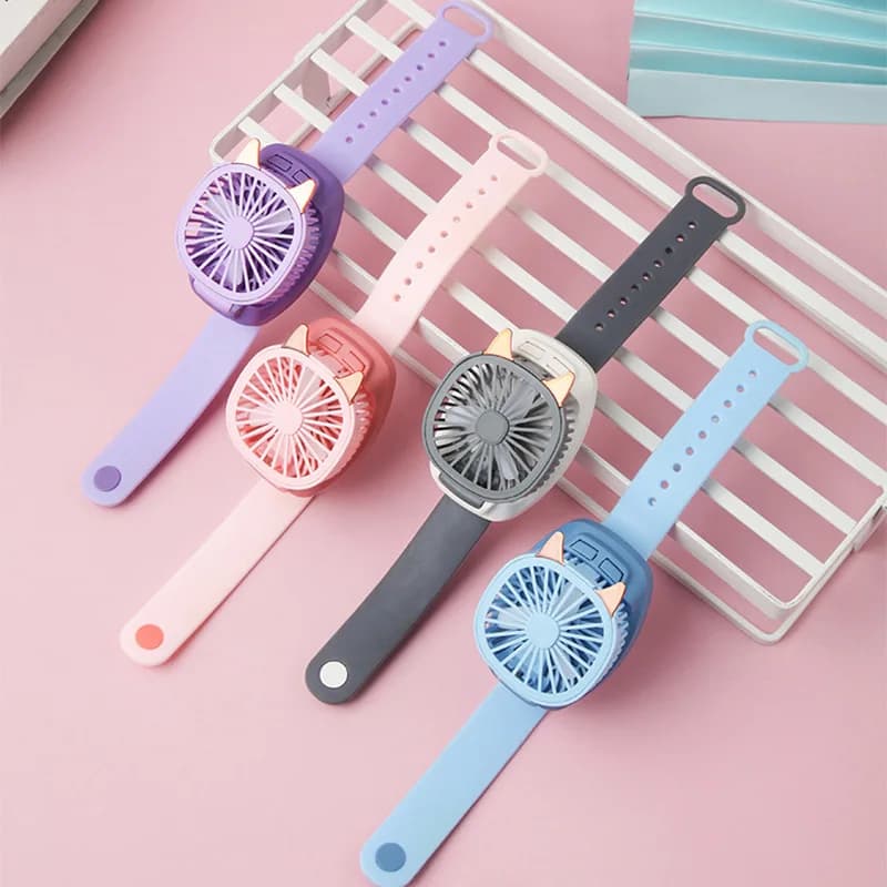 Orologio ventilatore 1 pz vento a tre stadi USB luce colorata cartone animato mini ventilatore elettrico regalo