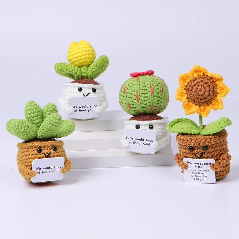 Mini simpatici fiori all'uncinetto rifiniti fatti a mano con cuore di cactus, piante in vaso, bouquet fatti a mano, decorazione per il desktop della casa, regalo di Natale