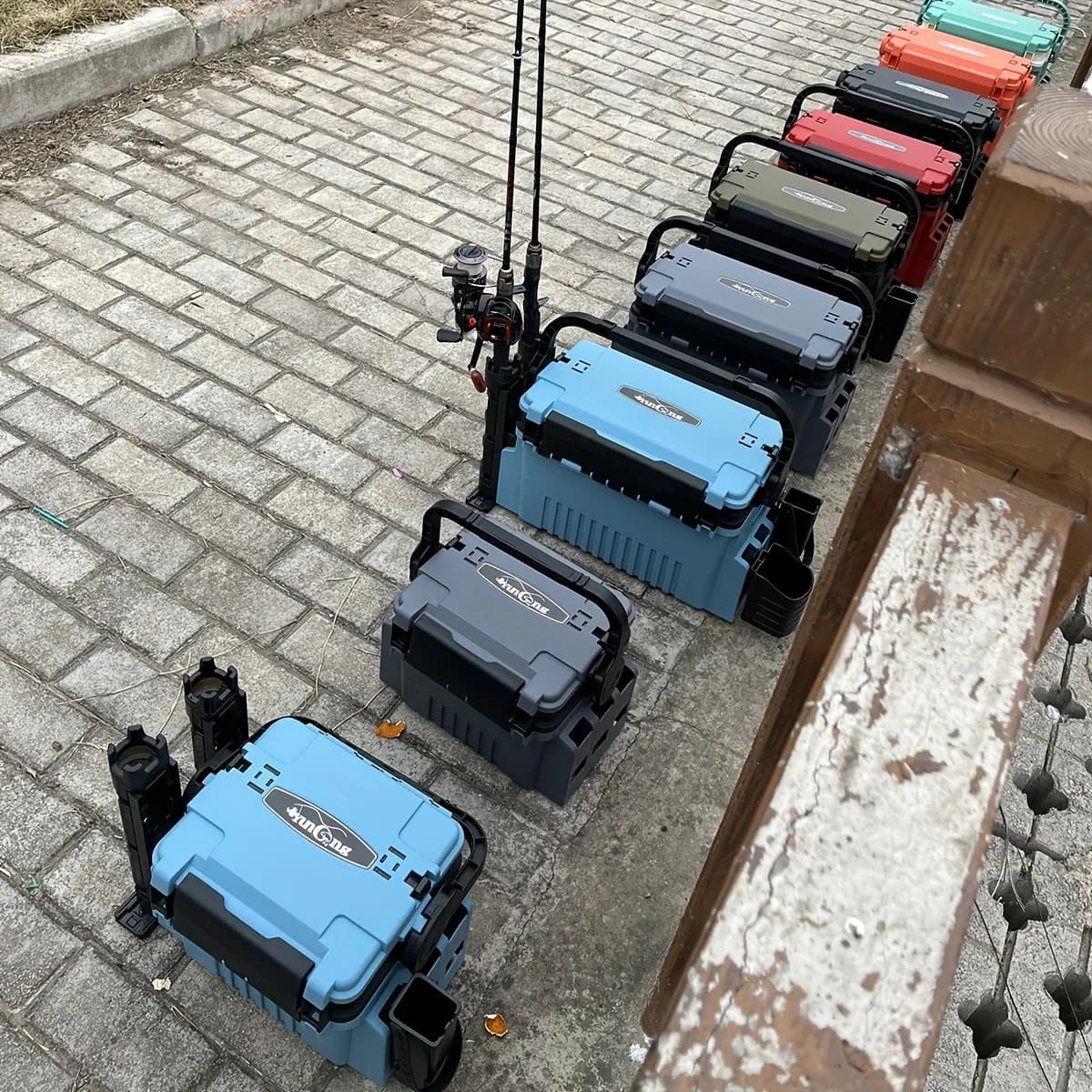 Scatola da pesca multifunzionale, scatola portatile per attrezzatura da pesca, scatola per la pesca in mare e in zattera, scatola porta canne da pesca.