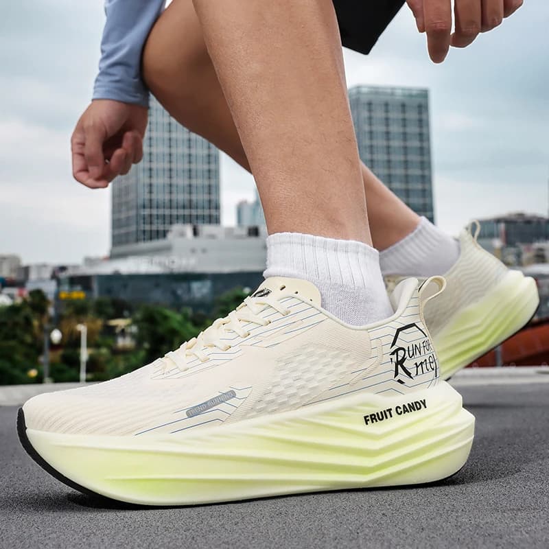 Scarpe da corsa da uomo con suola spessa, scarpe da corsa con rimbalzo, scarpe casual in rete traspirante, adatte per la corsa casual a lunga distanza
