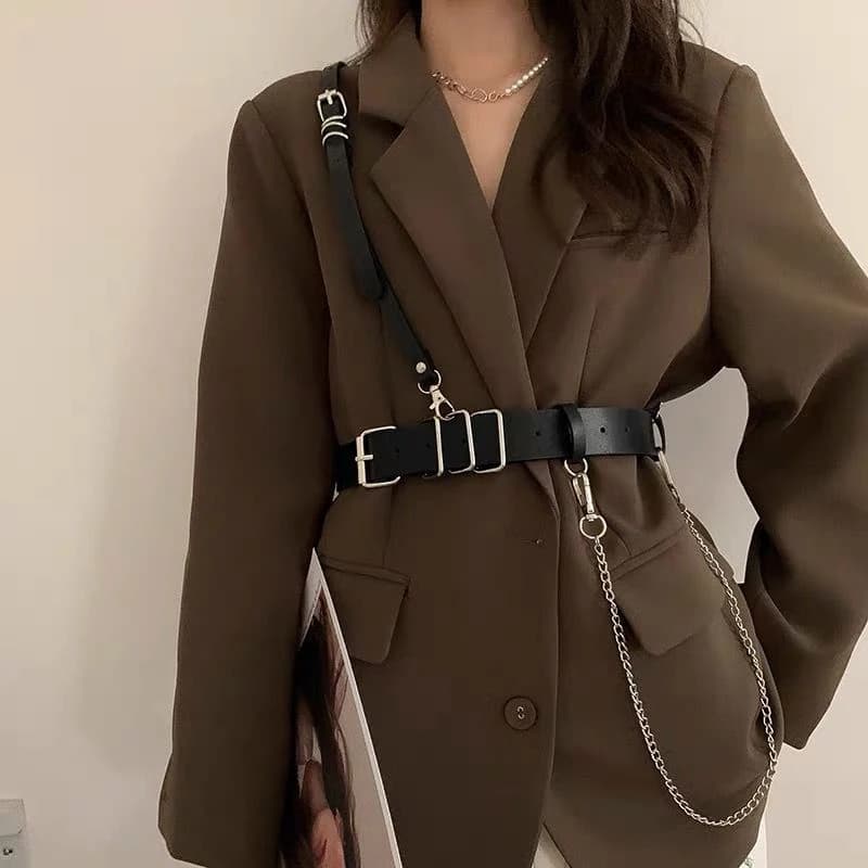 Cintura Unisex in Pelle PU Nera con Catena, Stile Punk Coreano, Cintura con Catena Staccabile, Accessorio Gotico per Corsetto