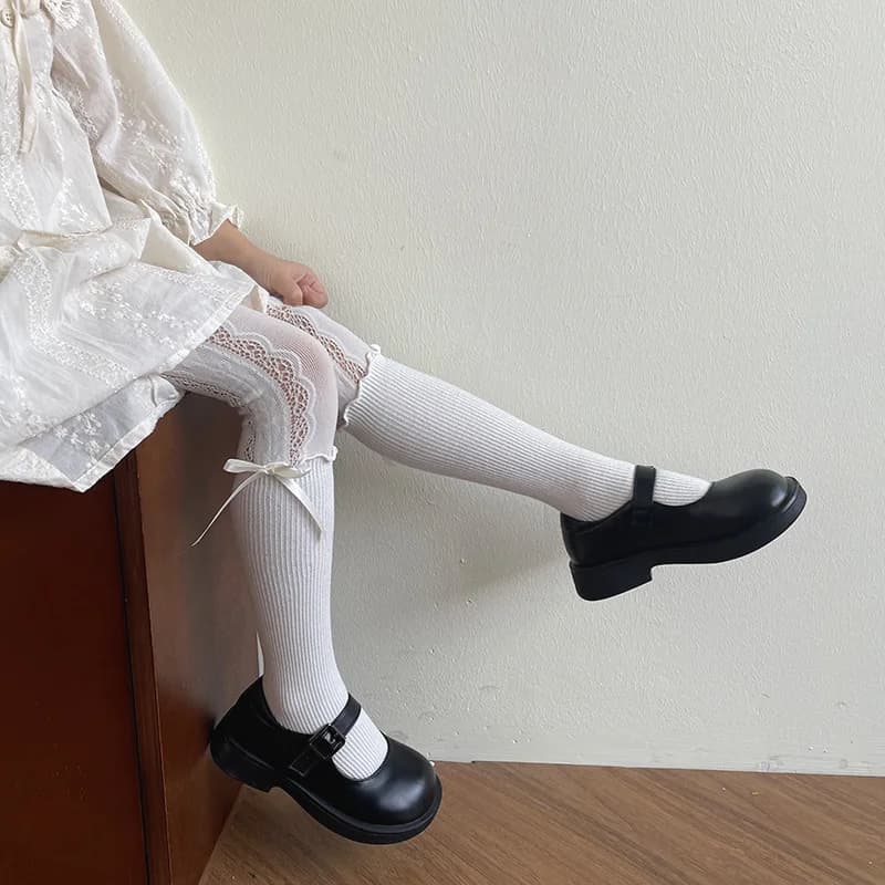 Nuovi Collant Primaverili con Cuori in Pizzo per Bambine, Leggings Morbidi con Fiocco, Calzamaglia per Danza e Uso Quotidiano per Bambini e Studenti