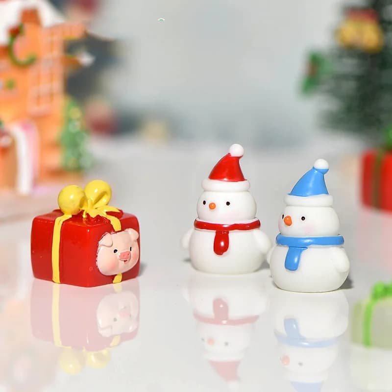 Decorazione natalizia maiale pupazzo di neve Micro paesaggio vibrante Accessorio sfera di cristallo Ornamento in resina Confezione regalo Uso interno della camera da letto