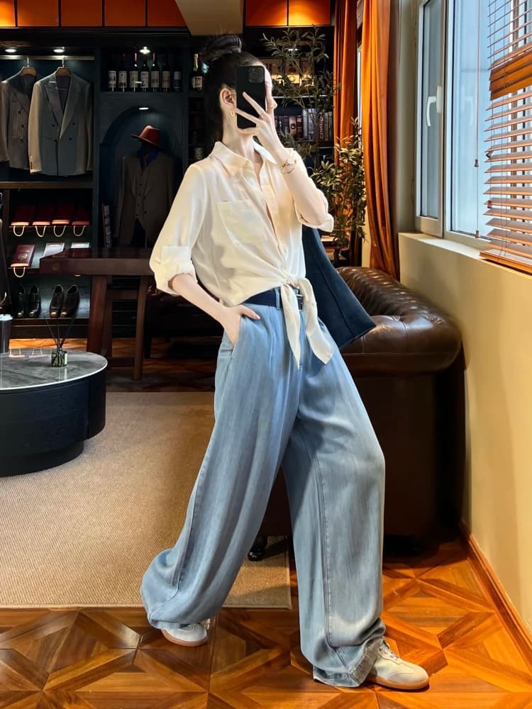 Jeans da donna a vita alta, larghi e freschi, estivi, casual, a gamba larga, in denim blu leggero e confortevole effetto seta