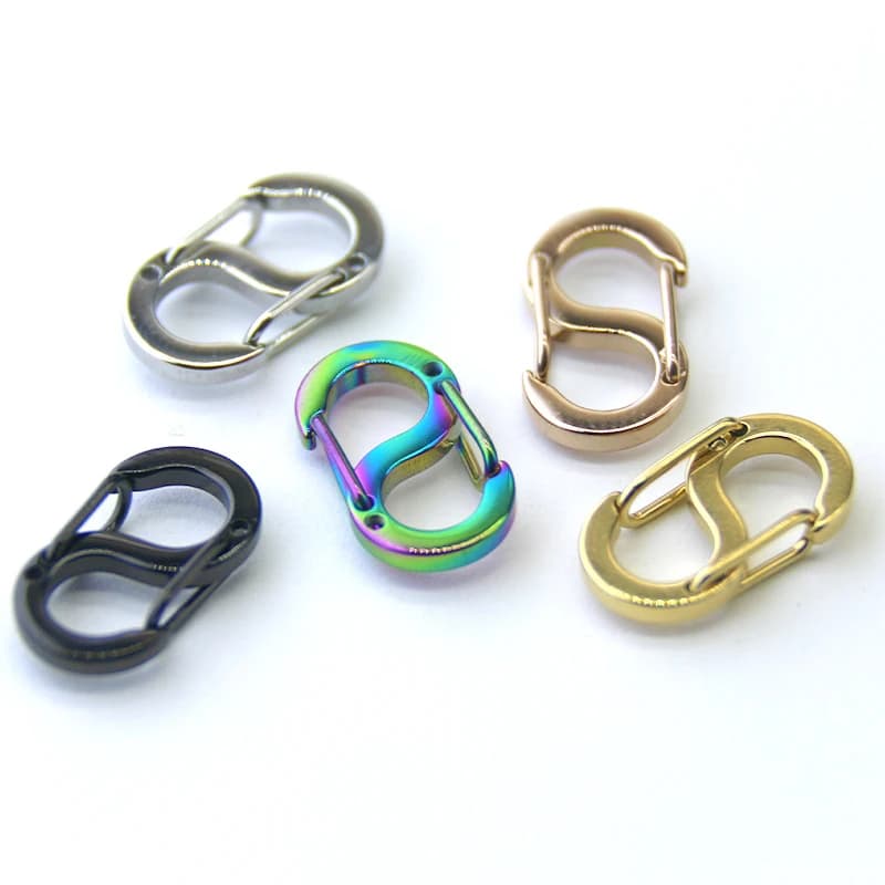 Chiusura a catena in lega di titanio Accessori per fibbia Strumento EDC multifunzionale per esterni Fibbia di collegamento a molla di tipo S per collana fai-da-te