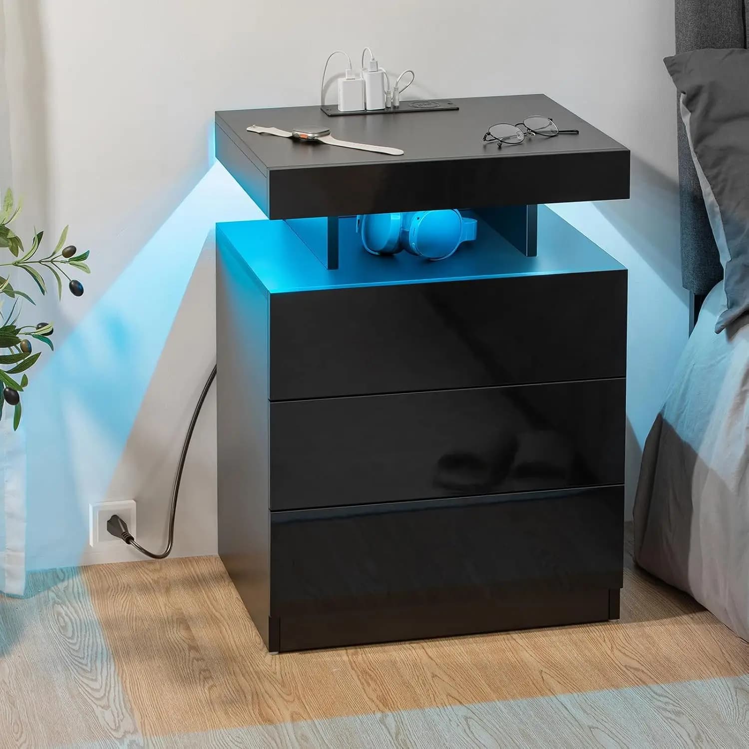 Comodino LED con Stazione di Ricarica Wireless e Porte USB, Tavolino Moderno da Comodino, Comodino Nero a 3 Cassetti, Personalizzabile