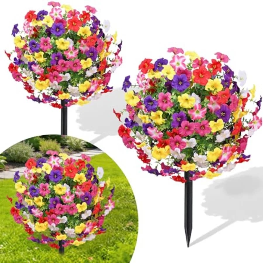 Set di 2 Alberi Artificiali a Sfera di Bosso da 23 Pollici con Fiori di Petunia, Piante Finte da Esterno con Picchetto per il Terrazzo, U