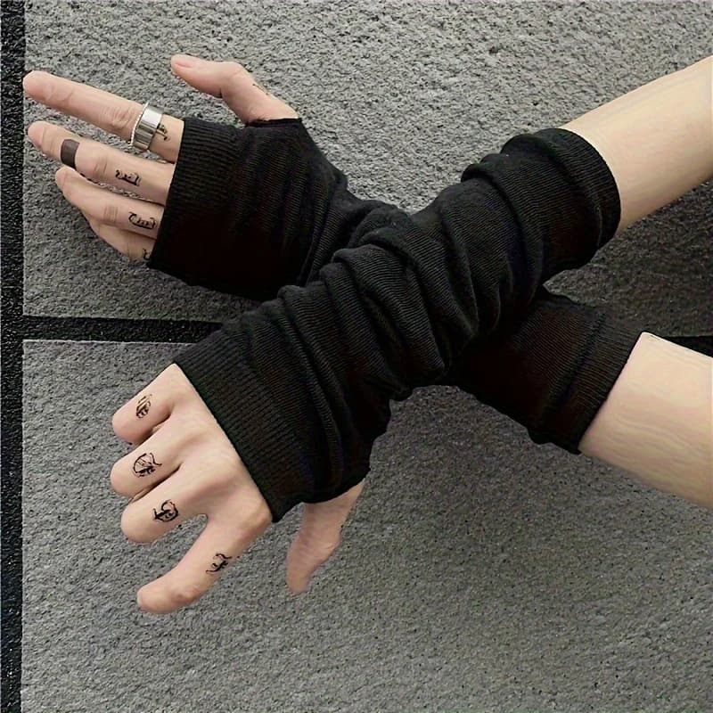 Fashion ninja arm cover, knitted fabric light and durable, fashion role-playing accessories, fingerless long-sleeved arm gloves, autumn and winter trend wear sleeves.