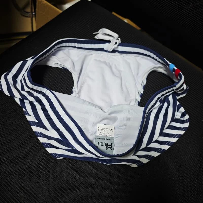 original picture real shot New men's briefs are still anti-light printing foreign trade professional swimsuit briefs for men (2)