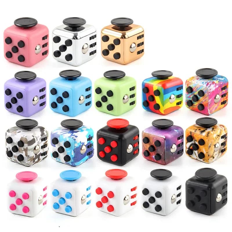 Dadi di decompressione Fidget in tinta unita per rilasciare lo stress Autismo Ansia Alleviare i bambini adulti Sollievo dallo stress Anti-stress Fidget Toys