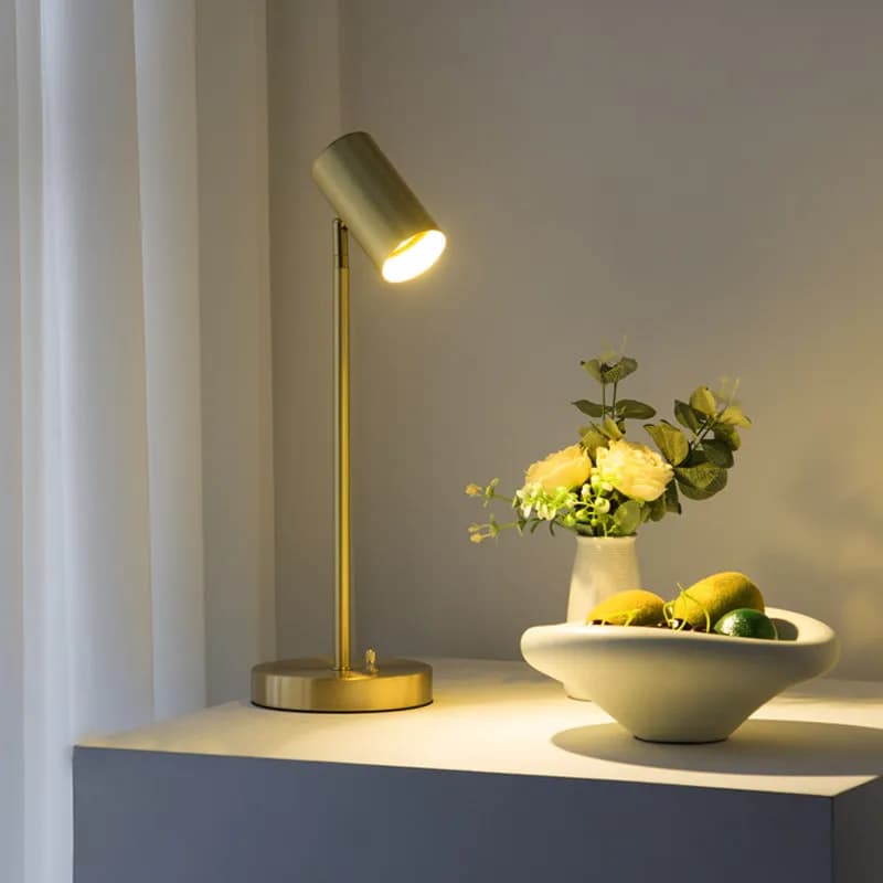 Lampade da Tavolo Dorate Moderne e Creative, Lampada da Scrivania per Lettura e Studio con Protezione per gli Occhi, Illuminazione Nordica per Soggiorno, Camera da Letto e Comodino