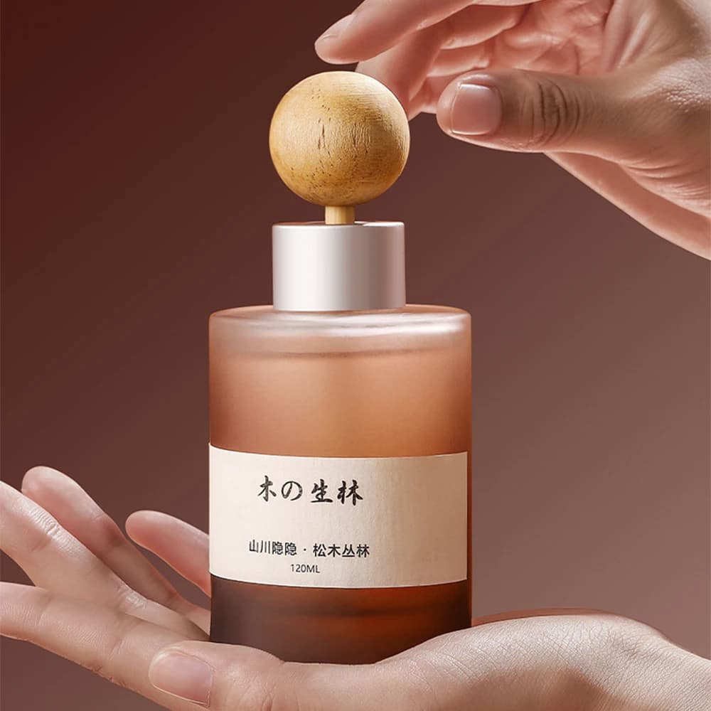 Diffusore di oli essenziali per aromaterapia da 120 ml - Fragranza di nicchia di rosa di cedro con sfera di legno, profumo per auto e deodorante per ambienti domestici