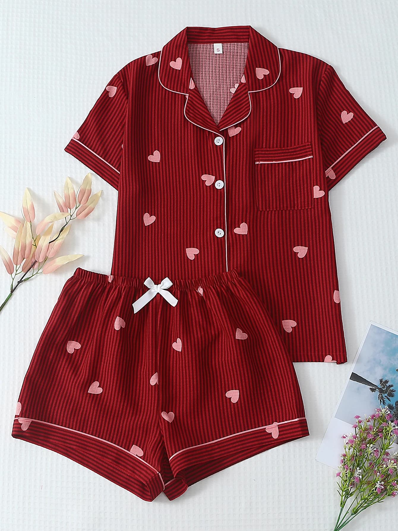 Two-Piece Set of Comfortable Striped Love-Printed Short-Sleeved Collared Tops and Bow-Knot Shorts, Spring and Summer Women's Pajamas and Loungewear Set