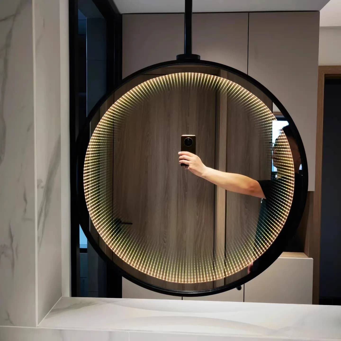 03. Specchio da bagno intelligente Abyss Melaleuca tunnel specchio da bagno con schermo touch sensor sospeso a parete