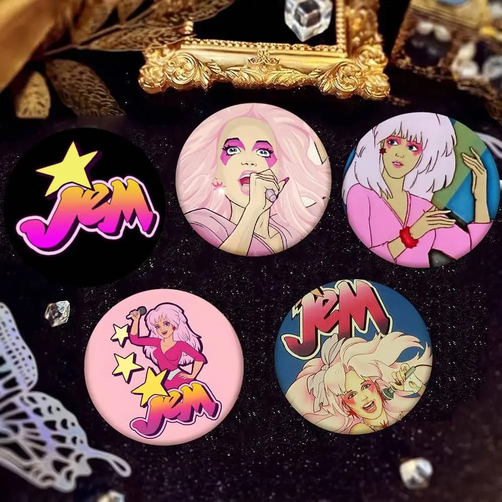 1 spilla rotonda smaltata in stile cartone animato del film Jem And The Holograms per decorazione zaino e accessori