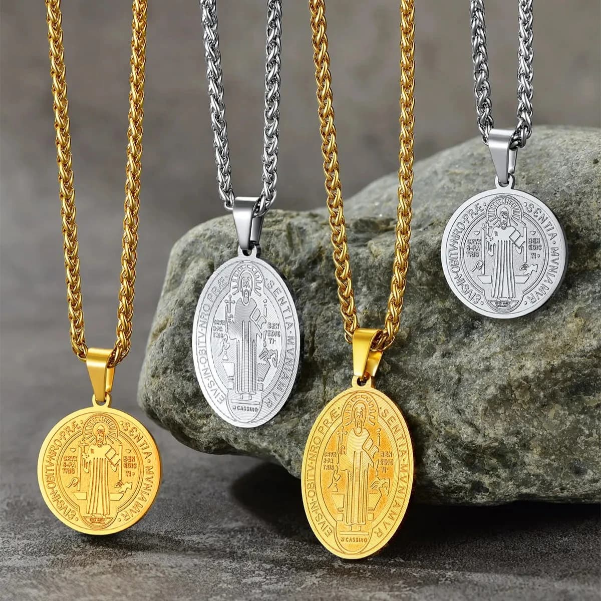 U7 Collane di San Benedetto Medaglia di moneta ovale rotonda Ciondolo in acciaio inossidabile 22 "Catena di grano religioso cattolico Regalo di gioielli unisex