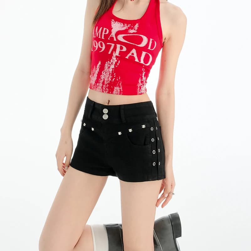 Shorts in denim neri da donna a vita bassa con rivetti, modello Y2K skinny fit a trapezio, pantaloncini casual stile americano, collezione Estate 2026