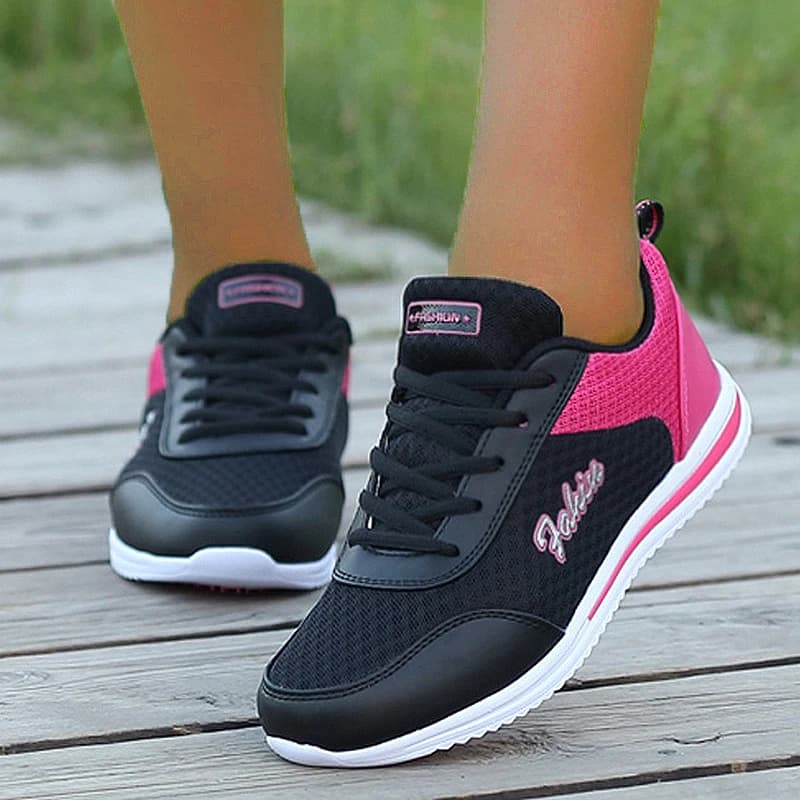 Scarpe da ginnastica da donna 2025 Scarpe da donna piatte di nuova moda Scarpe da ginnastica casual vulcanizzate Donna Stringate Scarpe da ginnastica da donna Tenis Feminino