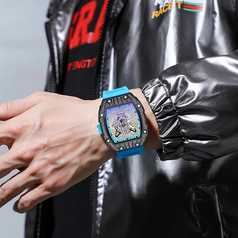 Leopard Personalized Tonneau Hollow Diamond Quartz Watch Men Luxury Luminous Sport Fashion Rubber Watch Men Steel AAA Male Clock