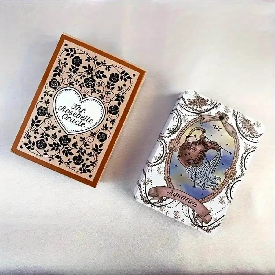 The Rosebelle Oracle Cards Deck - Set di 52 carte Oracle con design vintage rosa, dimensioni standard 7,5x10,5 cm