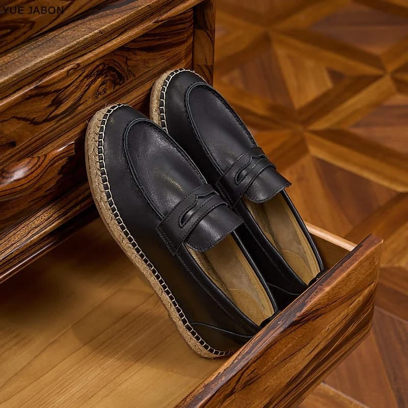 Mocassini Slip-On in Vera Pelle Nera da Uomo, Scarpe Casual alla Moda Primaverili, Comode e Leggere con Punta Rotonda per Feste e Matrimoni