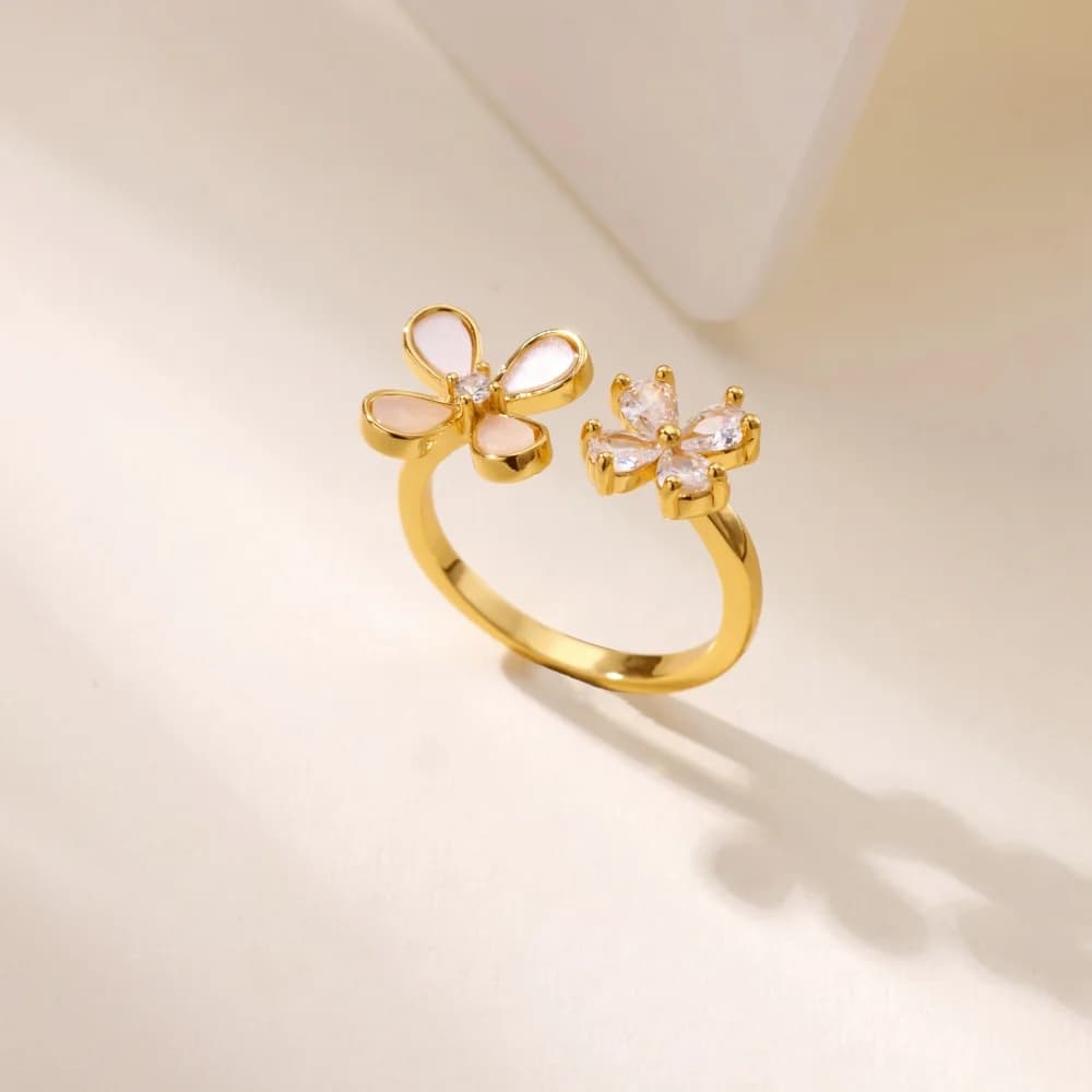 Anelli aperti con fiore di zircone di moda per le donne Elegante perla imitazione Anello in acciaio inossidabile color oro Gioielli estetici da sposa