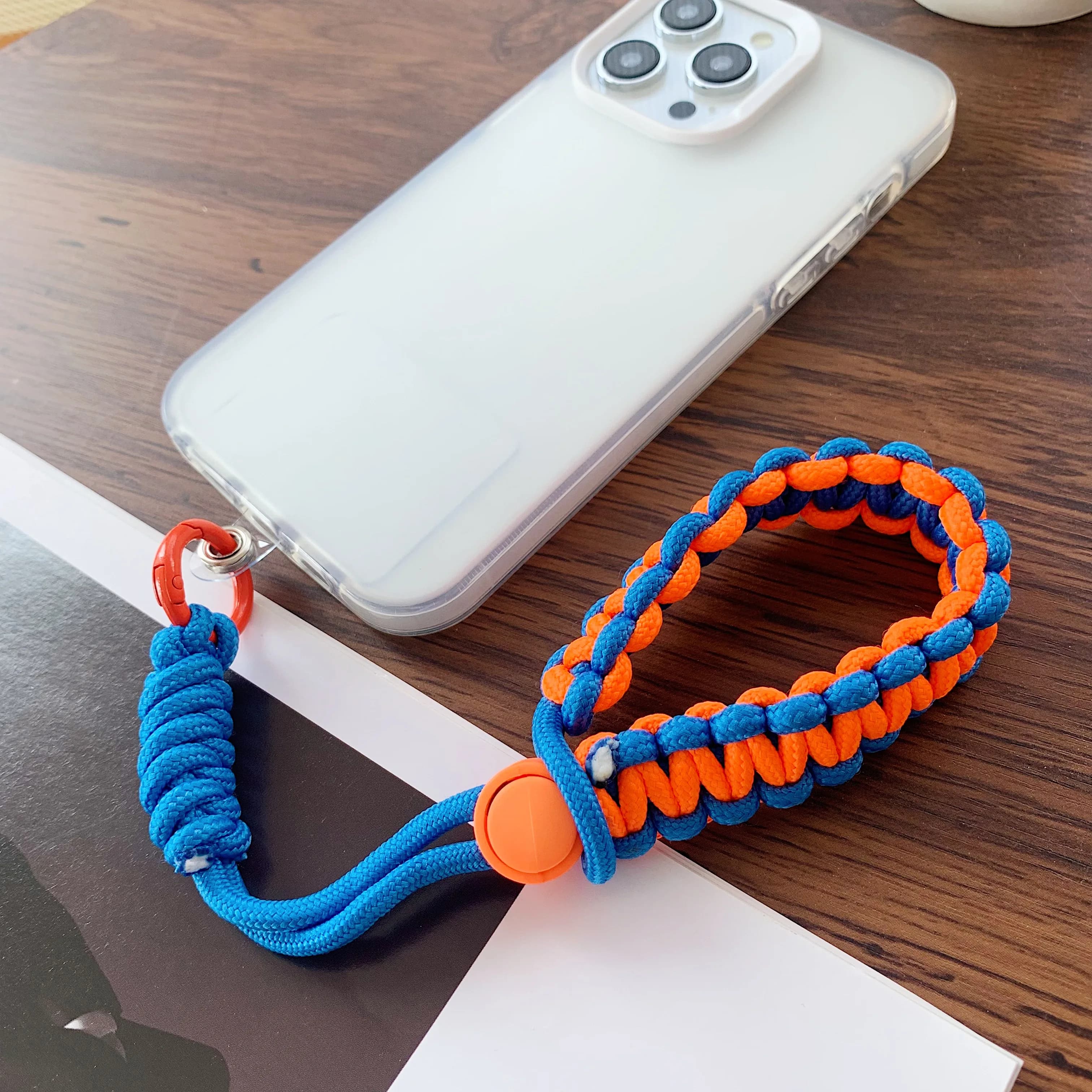 Wristband with universal cord adjustable hand woven for mobile phone Open air sports Comfortable safety-resistant rope