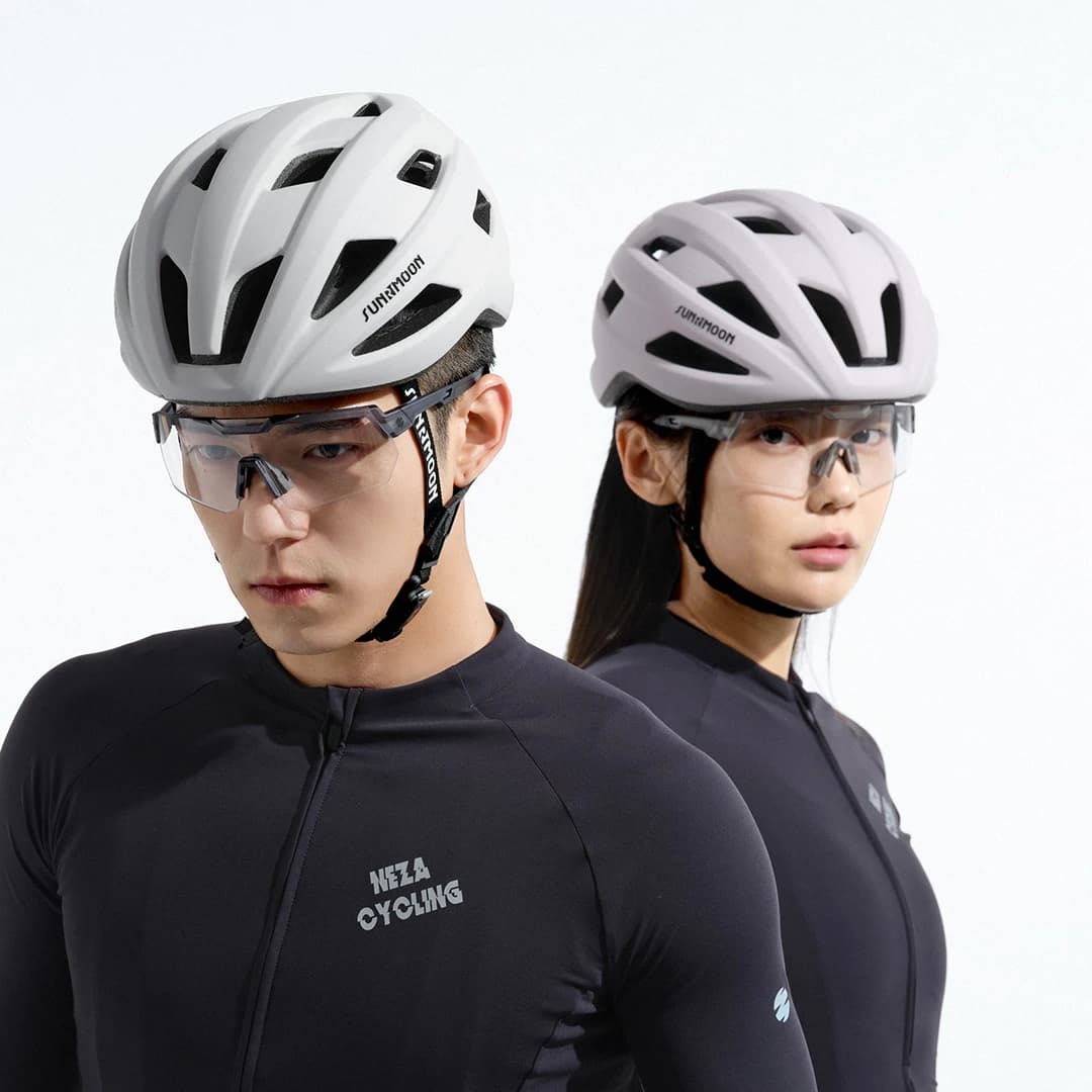 Sunrimoon bicycle helmet, cycling helmet for men and women, casual safety helmet for mountain bike and road bike, cycling equipment
