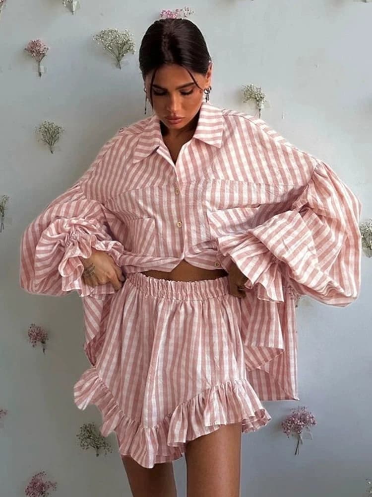 Camicia ampia da donna elegante in due pezzi a righe con pantaloncini arricciati a vita alta Abito casual primavera estate Moda femminile
