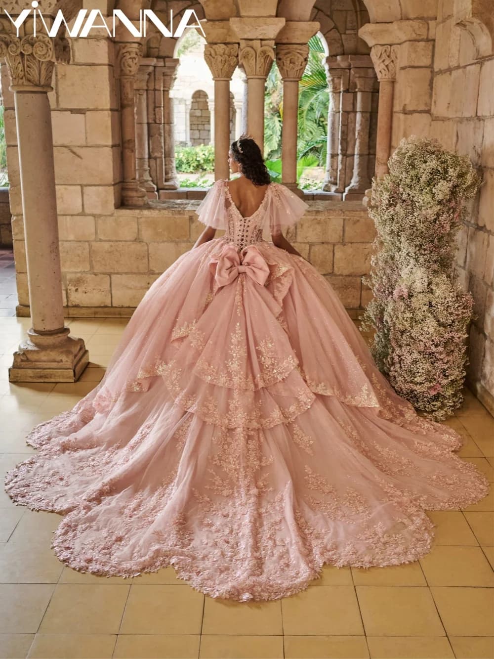 Pink Exquisite Lace Appliques Quinceanera Dress Dazzling Short Sleeve Princess Ball Gown Sweet 16 Formal Party Dress Customized