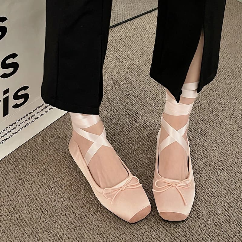 Luxury Lace Tie Leg Satin Silk ballerine donna punta quadrata Bowknot fascia elastica ballerine Ladies Wedding Floral Shoes mocassini