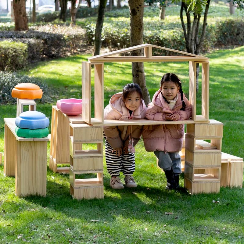 Materiali di costruzione dell'area di costruzione del gioco Anji del grande blocco di costruzione cavo originale in legno massello per la scuola materna