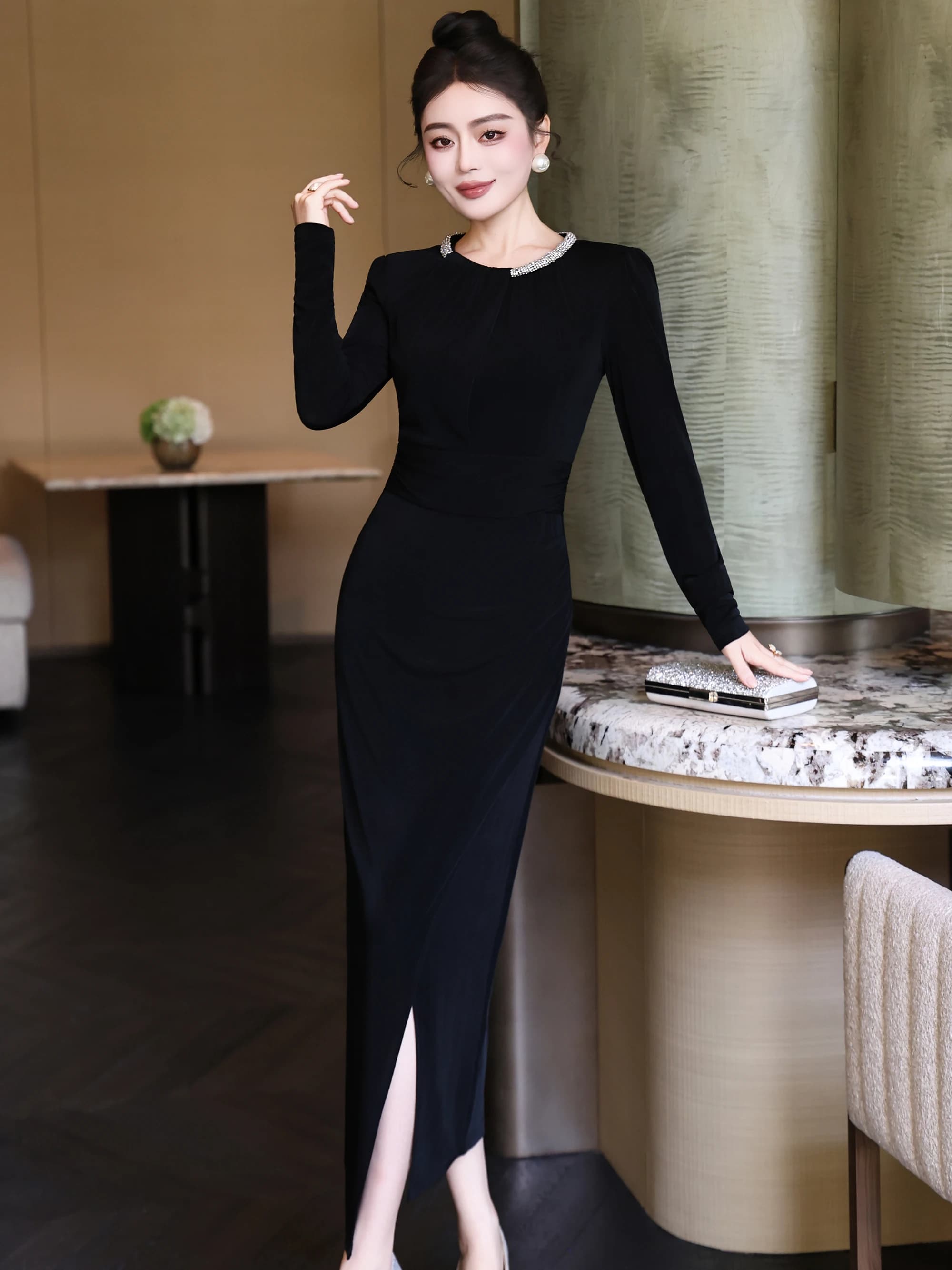 Elegante Abito Nero con Decorazioni in Diamanti, Aderente a Vita Alta in Fibra di Acetato, Nuovo Stile Primavera-Autunno per Donne Sofisticate