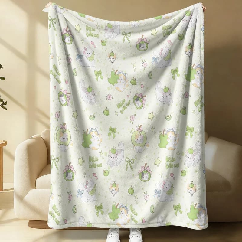 Coperta in flanella Sanrio Hello Kitty, leggera, con stampa di mele verdi, per letto, divano, scuola, ufficio, o per il riposo.
