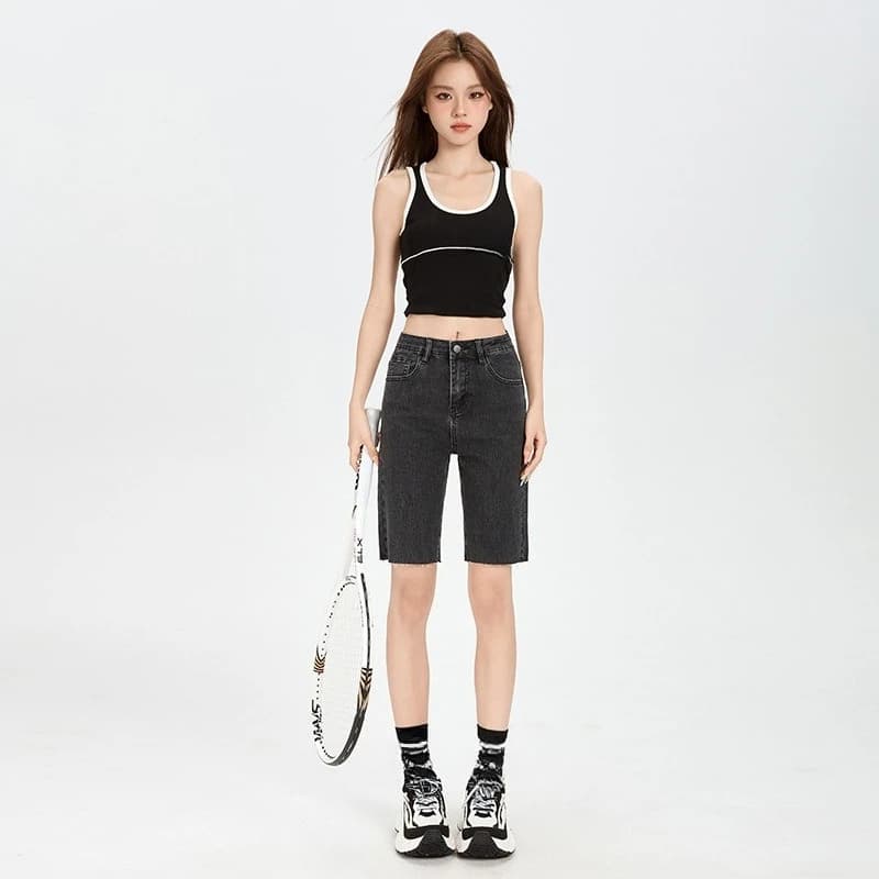 New medium length thin summer jeans, comfortable shorts of fashionable straight leg casual jeans and versatile for women. Cycling pants
