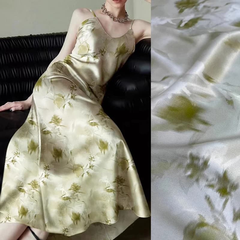 Tessuto di raso di seta verde grigio elastico stampato per cucito fai da te abito estivo pigiama pantaloni 140 cm di larghezza 19 mm tessuto di seta liscia R2412
