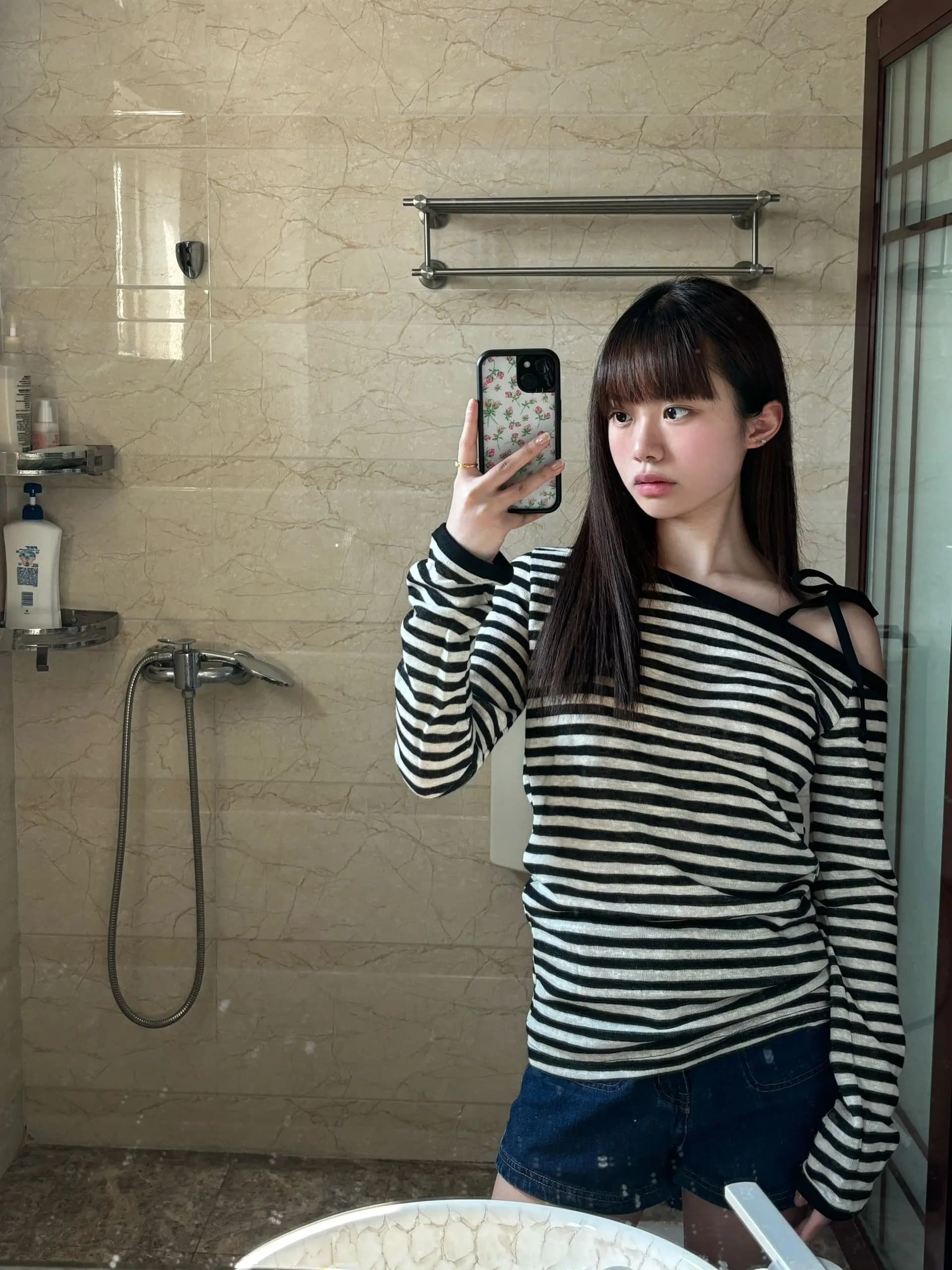 Chic American Stripe Long Sleeve T-Shirt Women's Style Belted Shoulder Baring Top Elegant Commute Fashion Korean Version