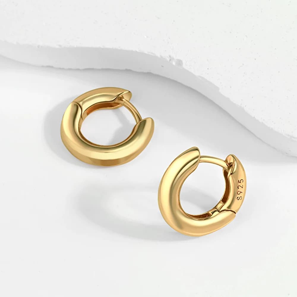 Orecchini a cerchio rotondi classici in argento sterling 925 per le donne Regalo di gioielli con orecchini di fidanzamento di nozze