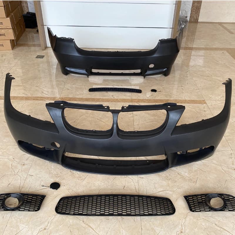 Adatto per il 2005 2006 2007 2008 BMW Serie 3 E90 Modello precoce modificato M3 Full Body PP Kit di montaggio paraurti anteriore posteriore