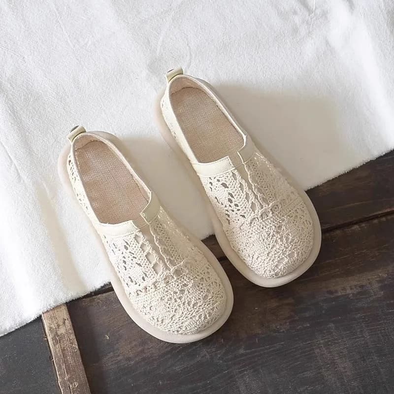 Moda Baotou Scarpe da donna 2024New Summer Hollow Mesh traspirante Scarpe da donna Letterario Retro Scarpe basse Sandali da donna Scarpe