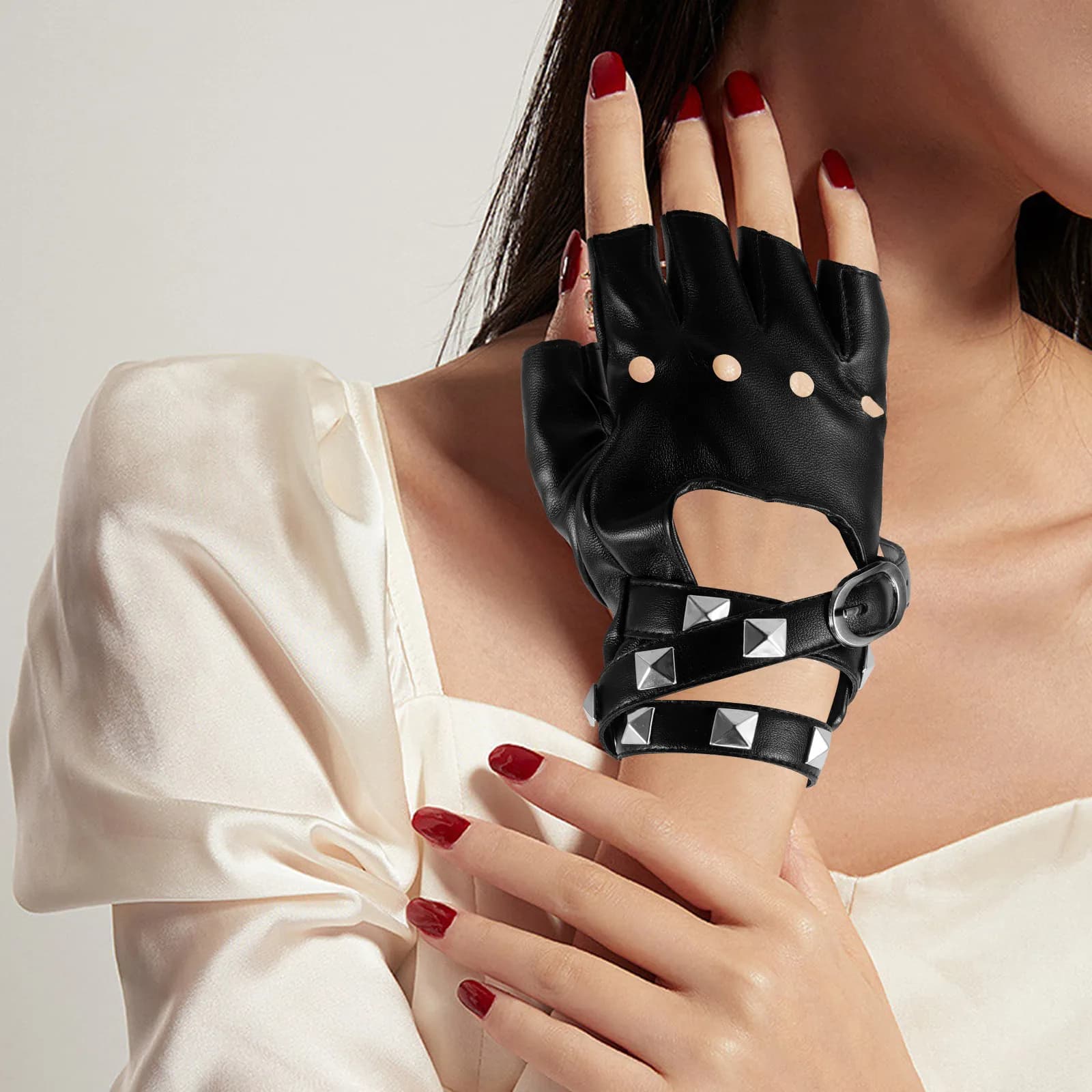 1 Paio di Guanti Neri Punk Senza Dita con Finti Rivetti per Cosplay, Ciclismo, Feste e Spettacoli