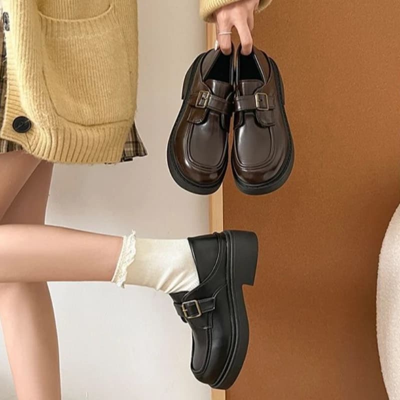 Mocassini Slip-On da Donna in Pelle Nera Stile Britannico e Giapponese JK Fashion Collezione Primavera Estate 2026 per Uso Quotidiano