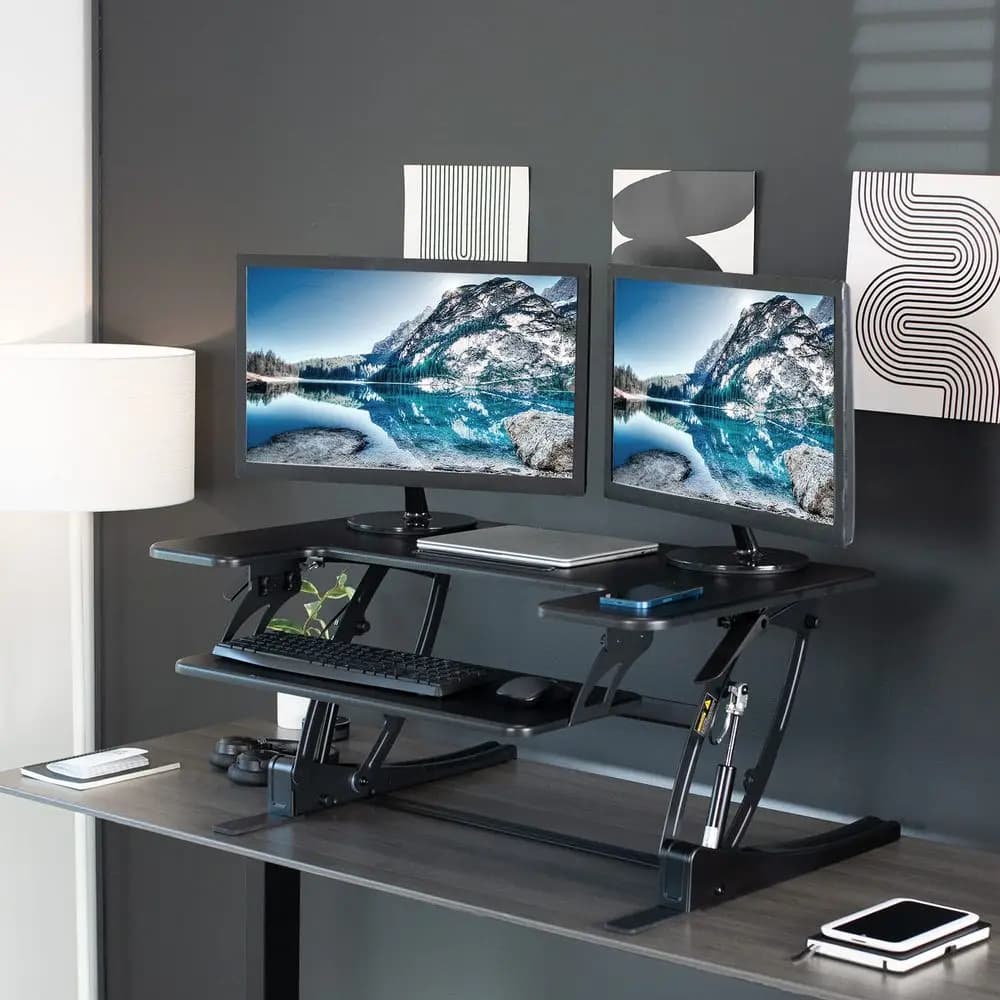 Convertitore per scrivania regolabile in altezza da 36 pollici, serie V, workstation con supporto per doppio monitor da tavolo per passaggio rapido da seduti a in piedi, nero