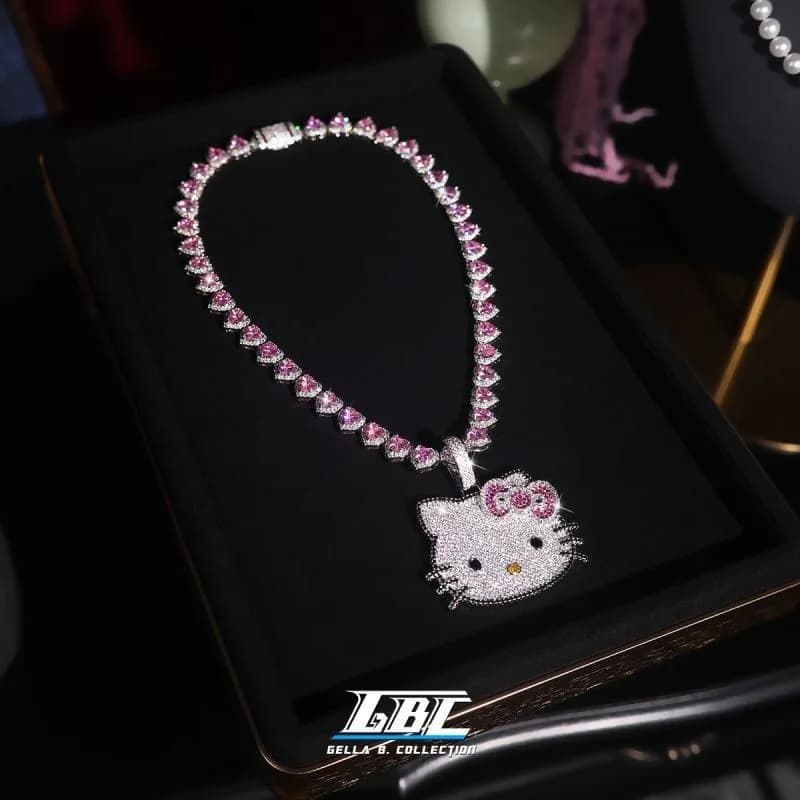 Kawaii Sanrios HelloKitty New necklace with full drill pendant Chain with clavicle for woman Valentine's Day gift in sparkling crystal