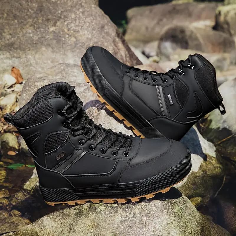 Scarpe da trekking da uomo Stivali da combattimento pesanti Stivali da trekking antiscivolo resistenti all'usura Desert Waterproof Duty