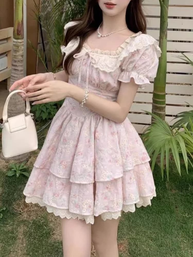 Abito floreale con maniche a sbuffo in stile francese estivo Abito slim a vita alta estetico dolce da donna Abbigliamento in pizzo arricciato moda coreana