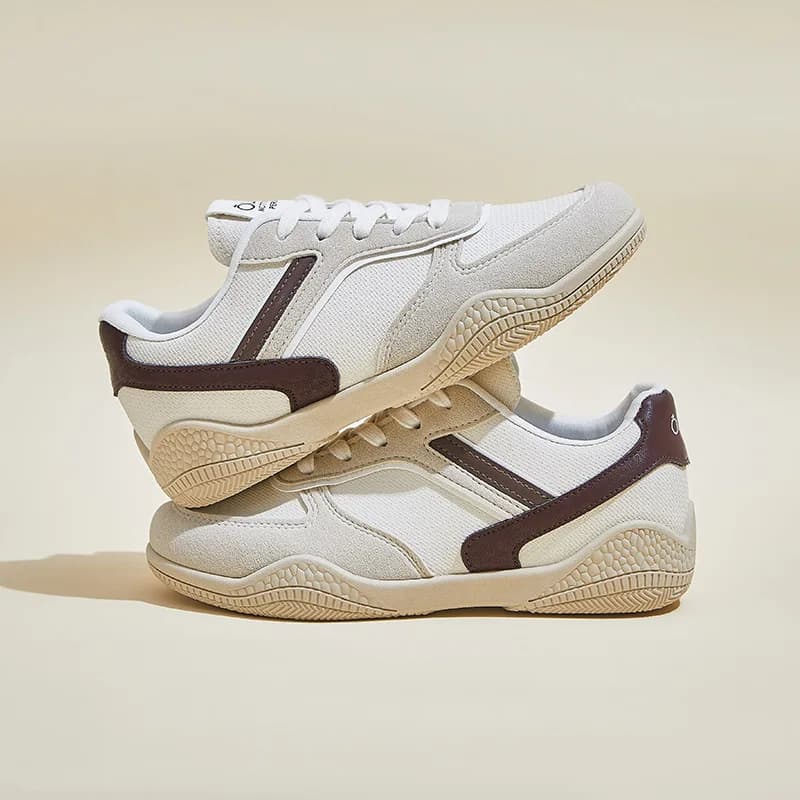 Retro Fashionable Flat Bottom Sports Running Shoes for Women Spring 2025 Breathable Soft Sole Versatile Comfortable Sneakers